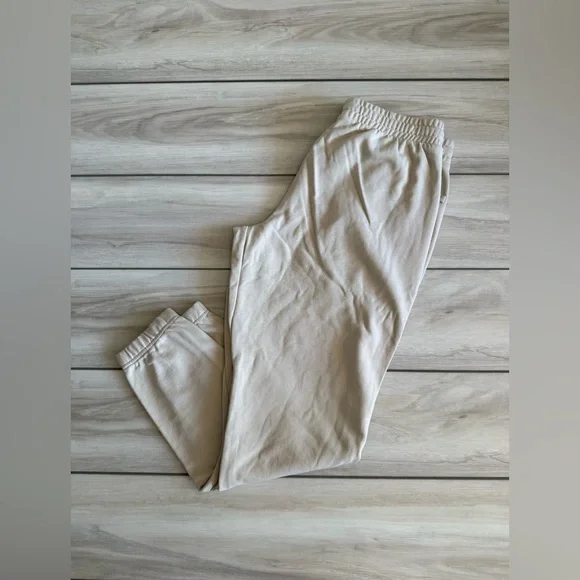 Gymshark Essential Oversized Joggers Grey Medium NWT IN PACKAGE - Picture 7 of 13